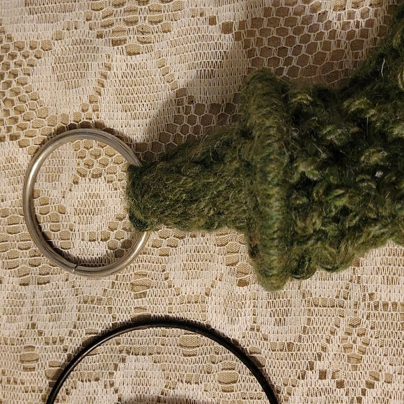 16 Piece Macrame/Weaving Craft Supplies - Picture 11 of 13